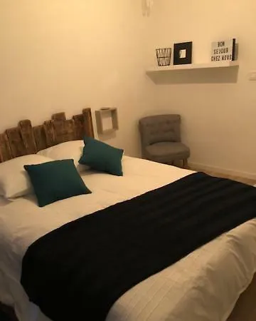 Petite La Real